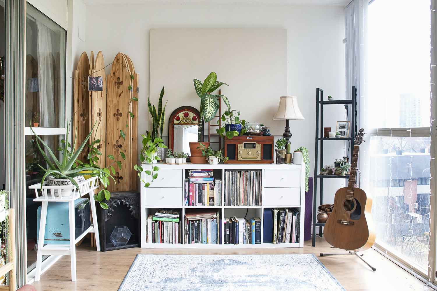 Clean Room at Airbnb Rental